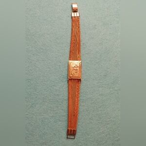 Vintage Mesh LOCKET Bracelet,  Gold Toned With Embossed Flower